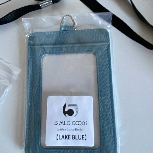 *♪ Brand new Lake Blue Leather card holder lanyard, ID, badge holder *♪ - Picture 3 of 8